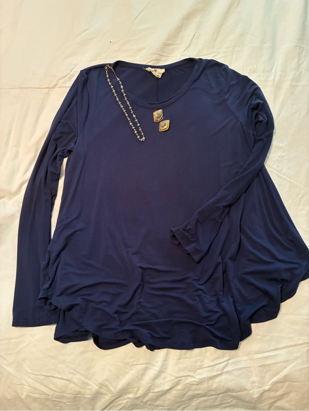 Women's Long-Sleeve Scoop Neck Top